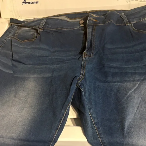 Classic Blue Women's Jeans - Picture 1 of 1